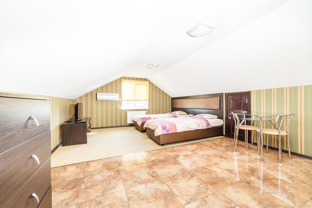 Home Comfort Livoberezhna Iec Kiev Esterno foto