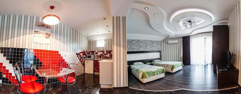 Home Comfort Livoberezhna Iec Kiev Esterno foto