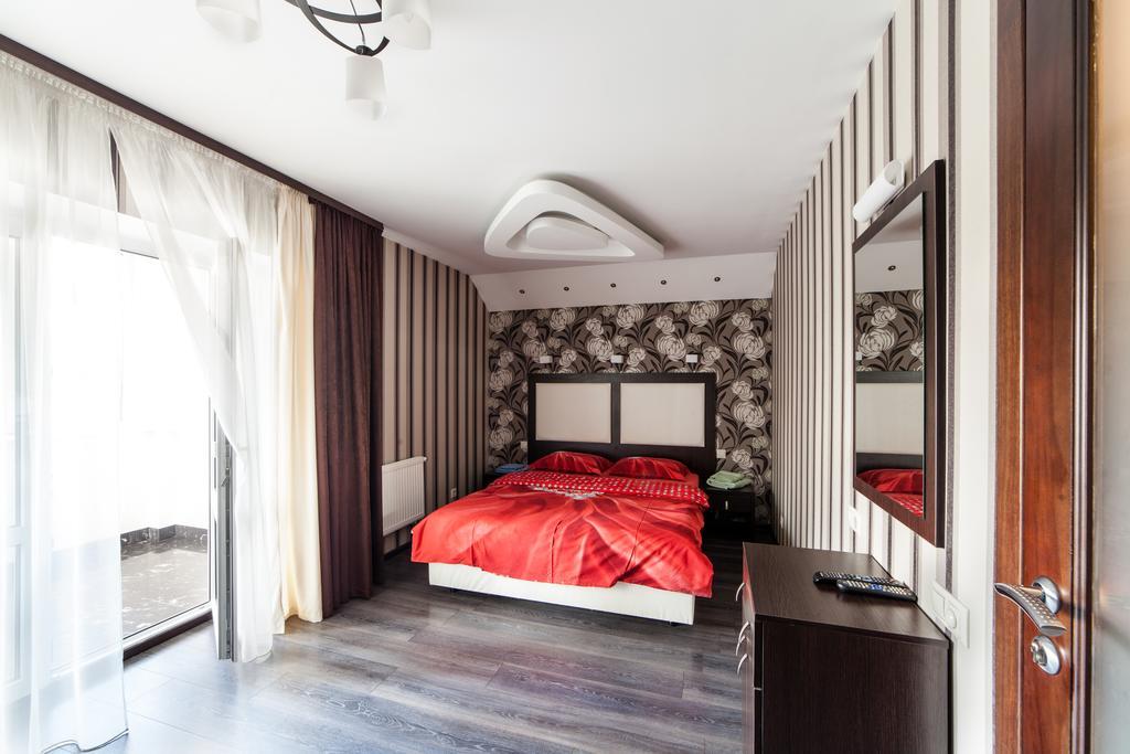 Home Comfort Livoberezhna Iec Kiev Esterno foto