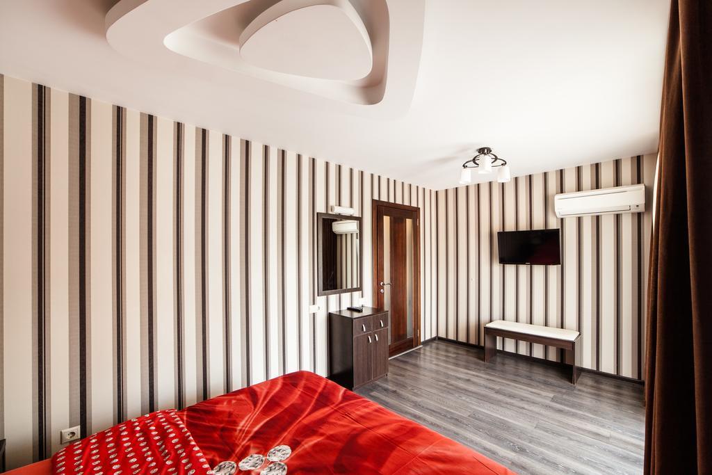 Home Comfort Livoberezhna Iec Kiev Esterno foto