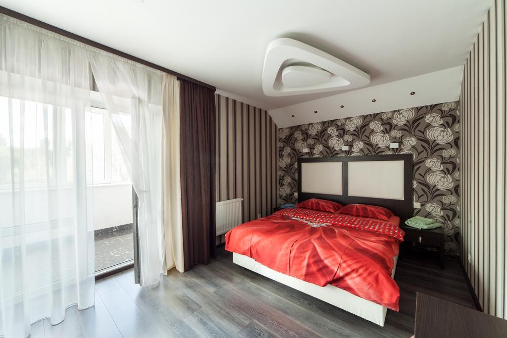 Home Comfort Livoberezhna Iec Kiev Esterno foto